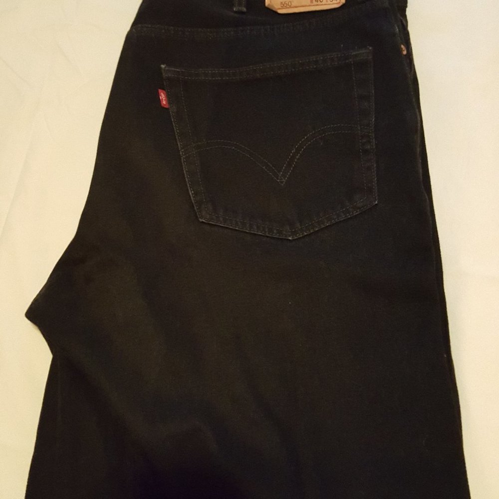 Levis Black 550 ..... 40 x 34L